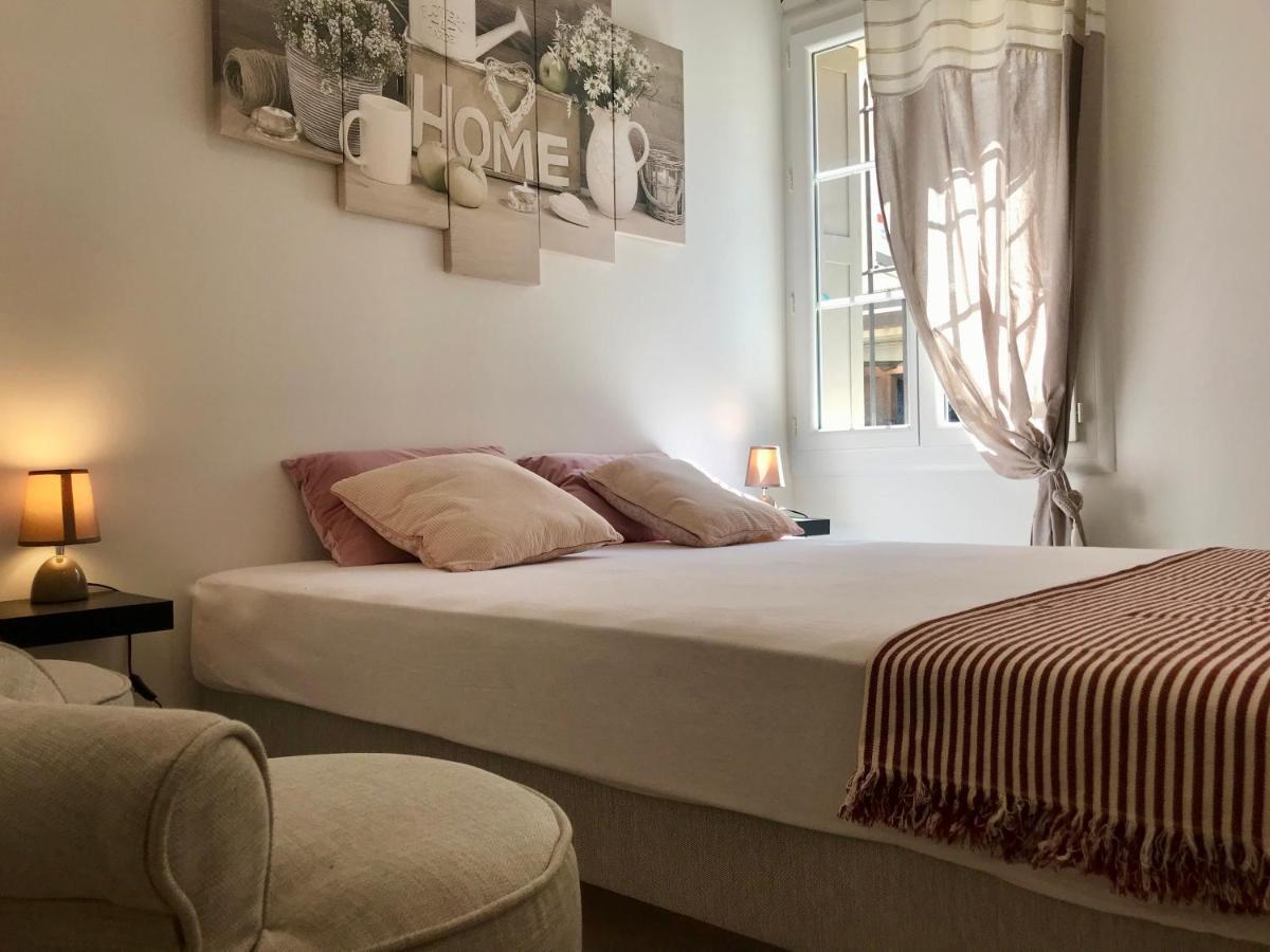 O 36 Rempart Sud B&B Aigues-Mortes Exterior photo