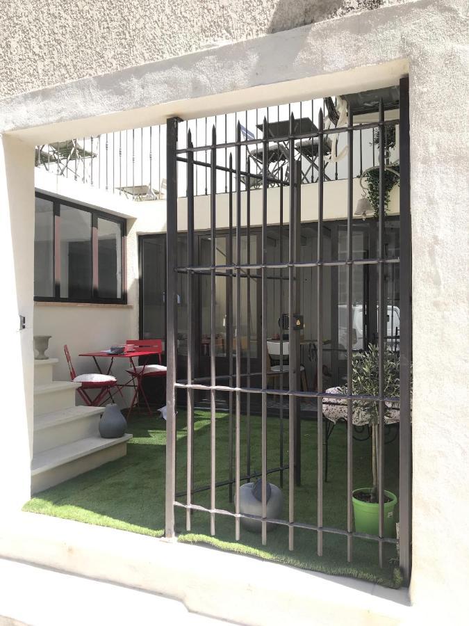 O 36 Rempart Sud B&B Aigues-Mortes Exterior photo
