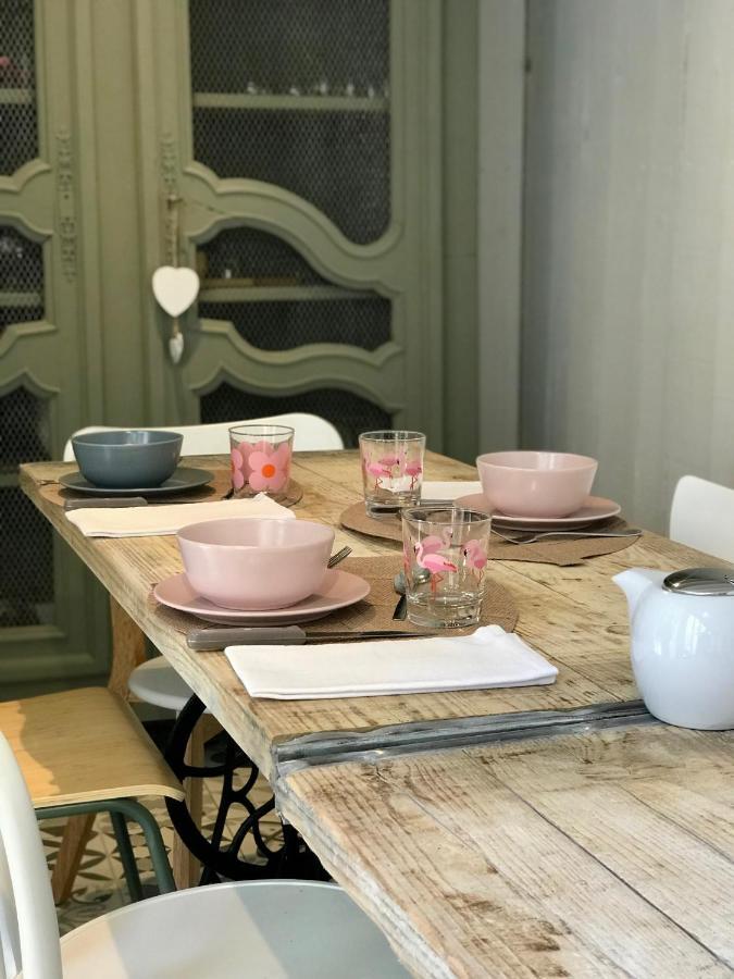 O 36 Rempart Sud B&B Aigues-Mortes Exterior photo